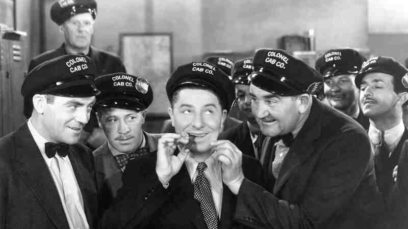 The Day the Bookies Wept (1939) Screenshot 3
