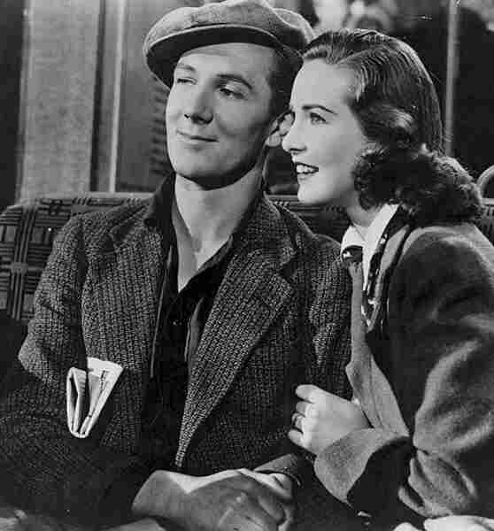 Lady in Distress (1940) Screenshot 1