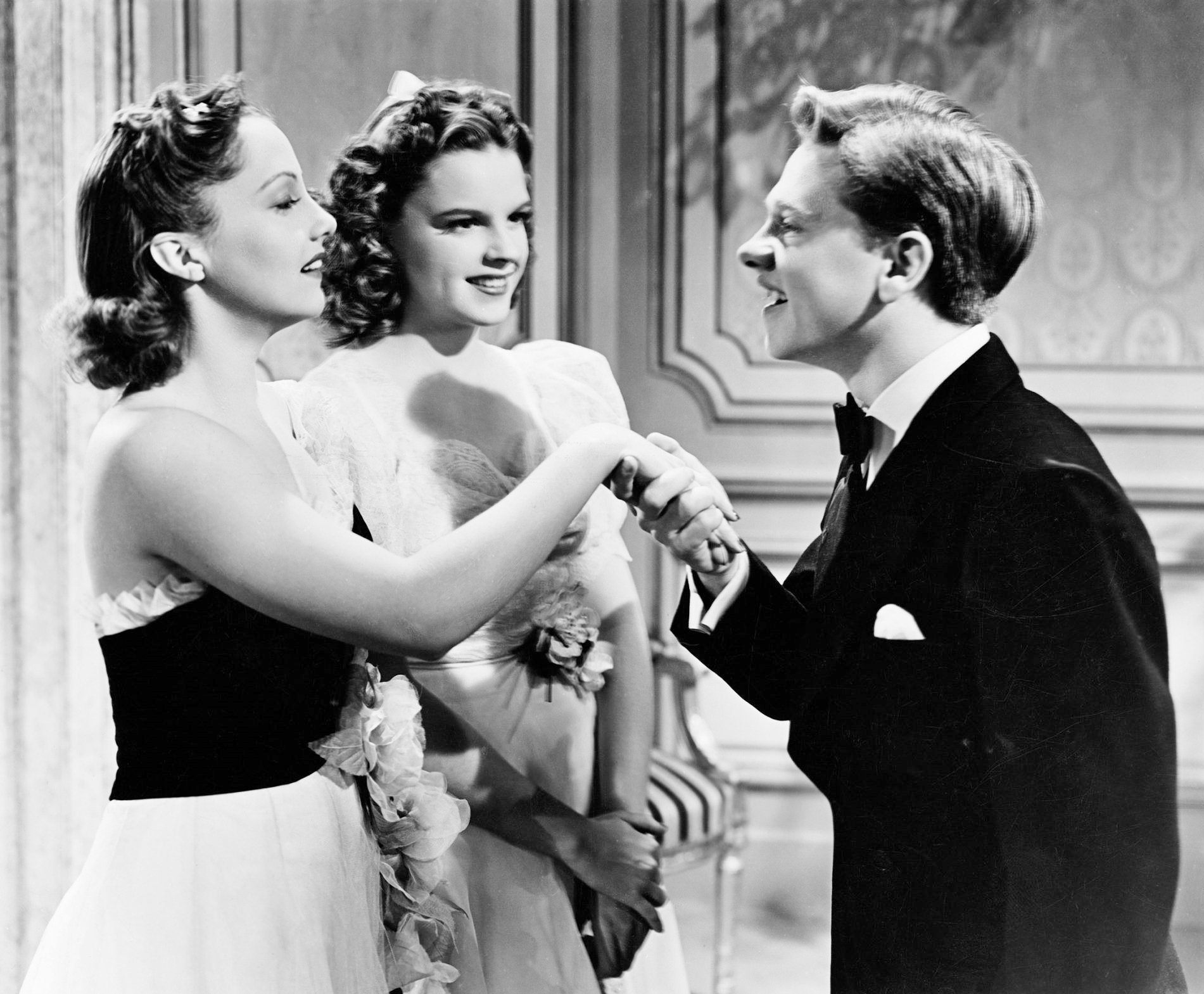 Andy Hardy Meets Debutante (1940) Screenshot 5 