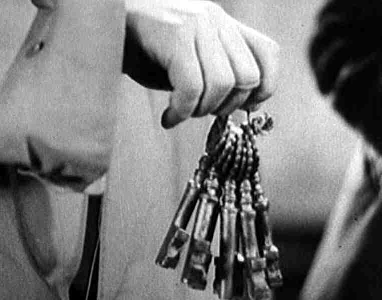 Chamber of Horrors (1940) Screenshot 4