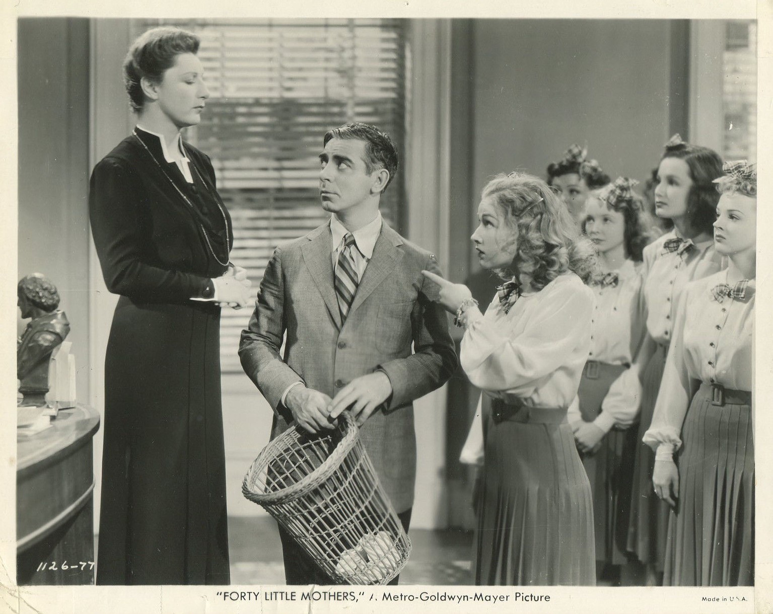 Forty Little Mothers (1940) Screenshot 5