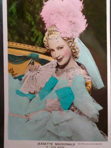 New Moon (1940) Screenshot 2