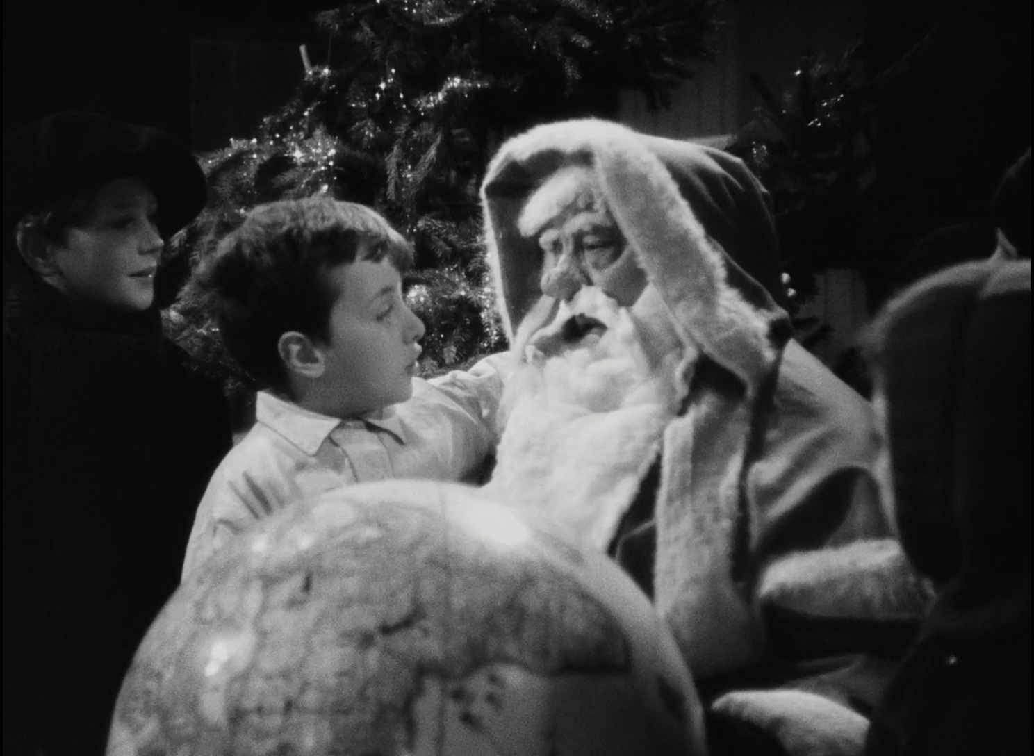 Who Killed Santa Claus? (1941) Screenshot 3