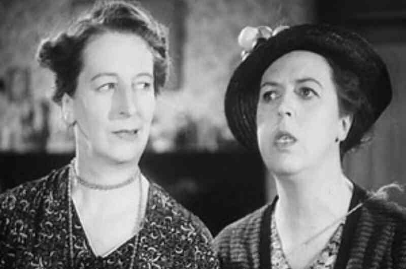 Gert and Daisy's Weekend (1942) starring Elsie Waters on DVD DVD Gert and Daisy's Week-end (1942) Screenshot 1