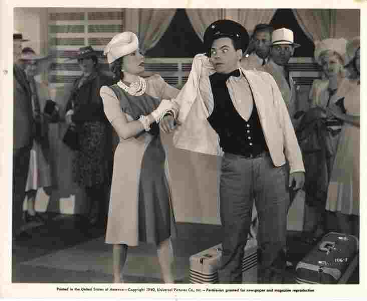 Six Lessons from Madame La Zonga (1941) Screenshot 1