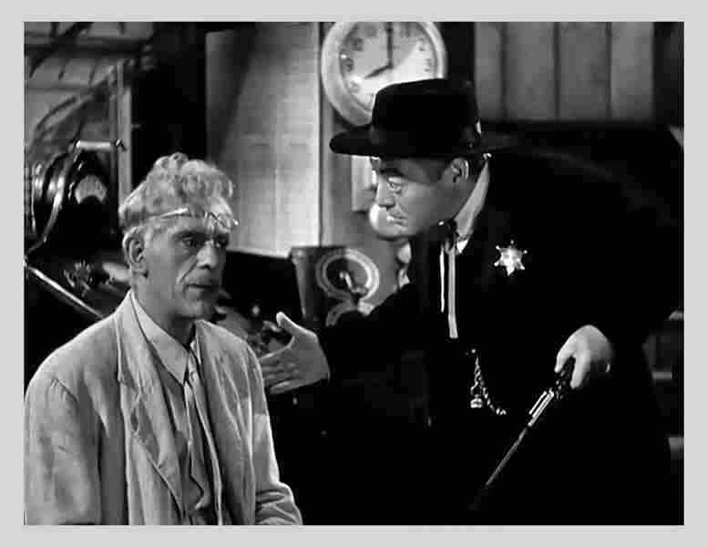 The Boogie Man Will Get You (1942) Screenshot 1