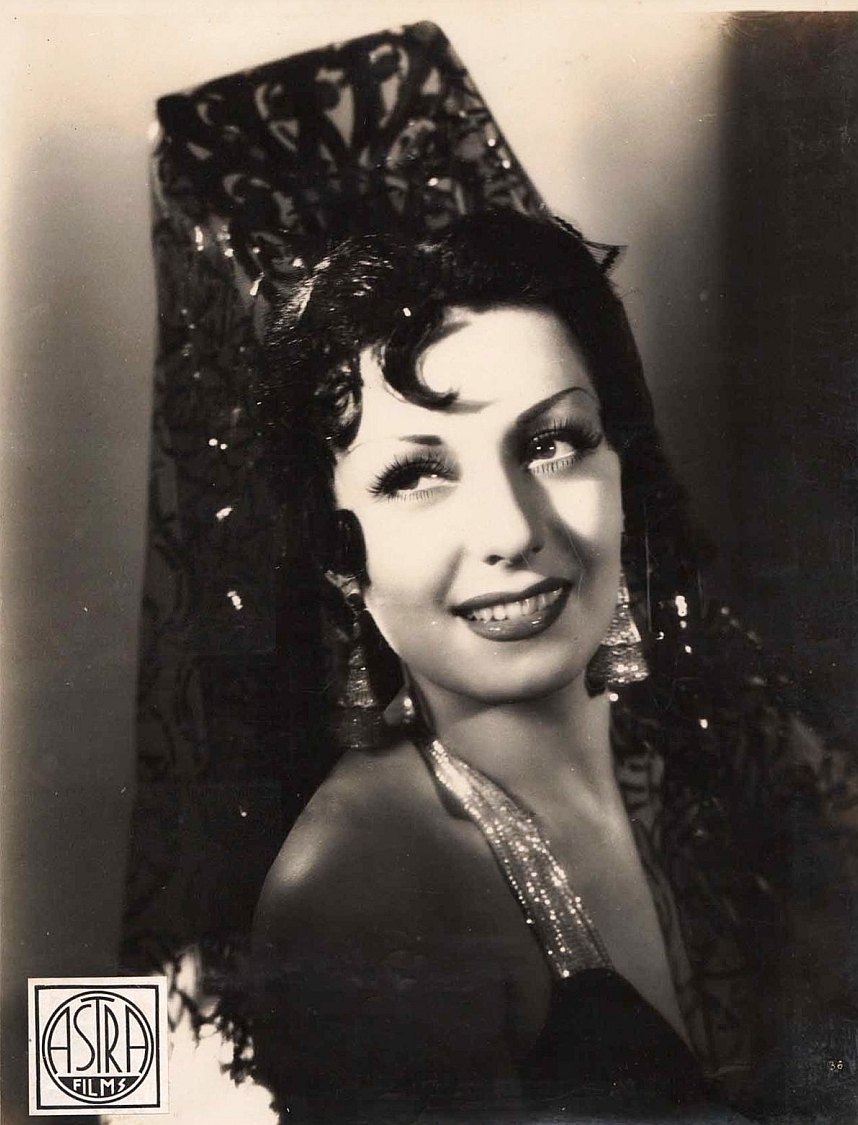 Carmen (1944) Screenshot 1 