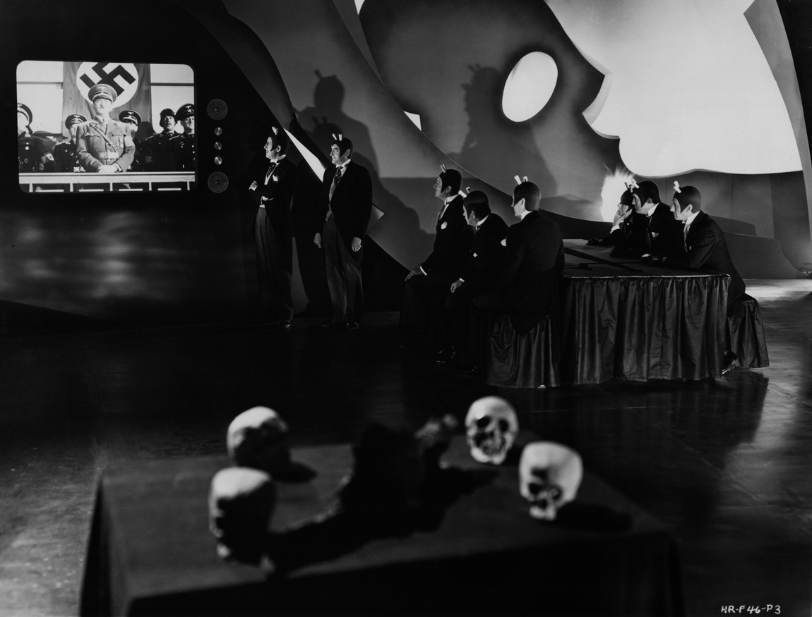 The Devil with Hitler (1942) Screenshot 2