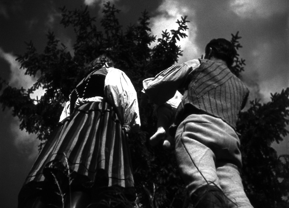 Emberek a havason (1942) Screenshot 4 