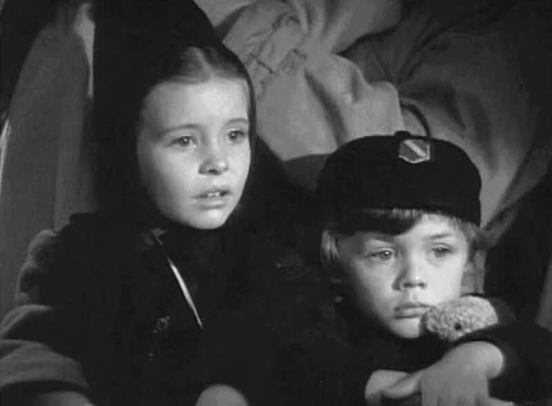 Journey for Margaret (1942) Screenshot 2