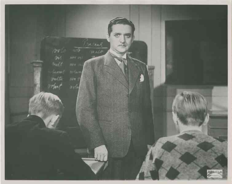 Lågor i dunklet (1942) Screenshot 5