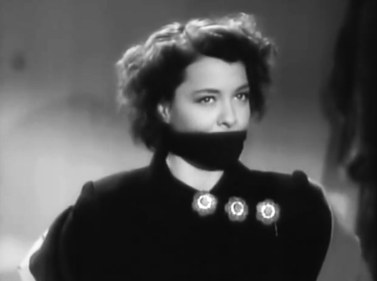 My Favorite Spy (1942) Screenshot 1