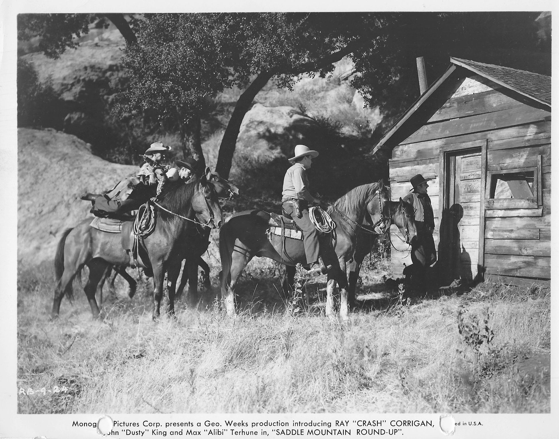 Saddle Mountain Roundup (1941) Screenshot 1 