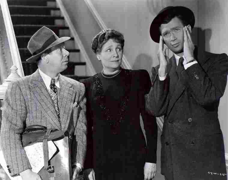 Sing Your Worries Away (1942) Screenshot 1