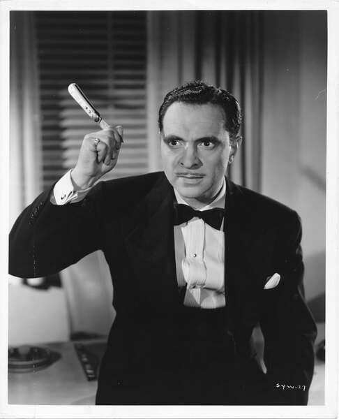 Sing Your Worries Away (1942) Screenshot 5