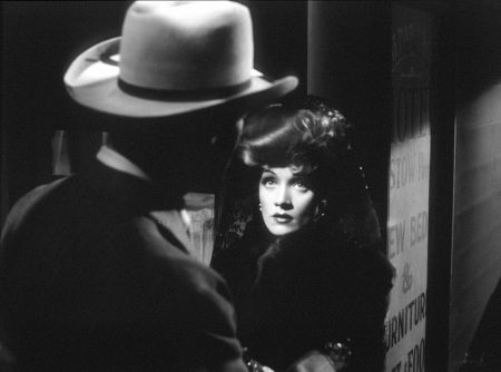The Spoilers (1942) Screenshot 3