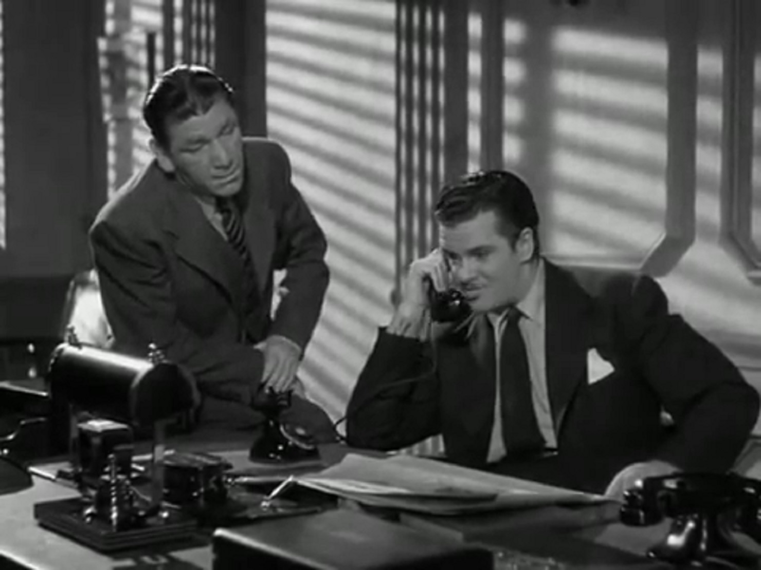 The Strange Case of Doctor Rx (1942) Screenshot 1