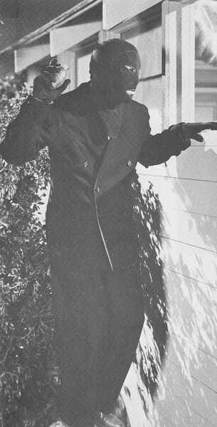 Adventures of the Flying Cadets (1943) Screenshot 3