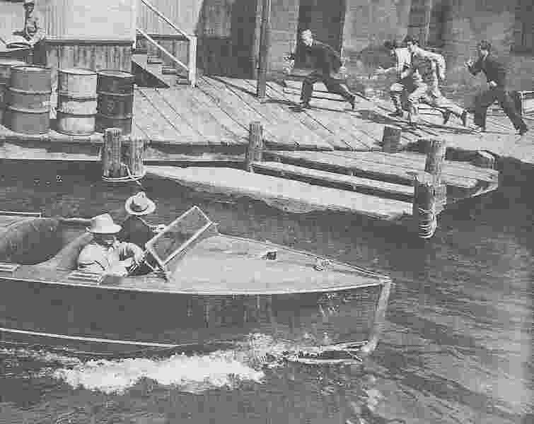 Adventures of the Flying Cadets (1943) Screenshot 4