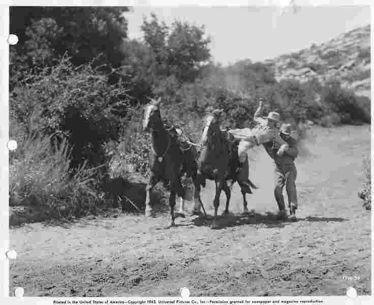 Arizona Trail (1943) Screenshot 5