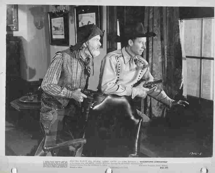 Bordertown Gun Fighters (1943) Screenshot 4