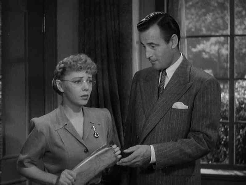 The Falcon and the Co-eds (1943) Screenshot 1