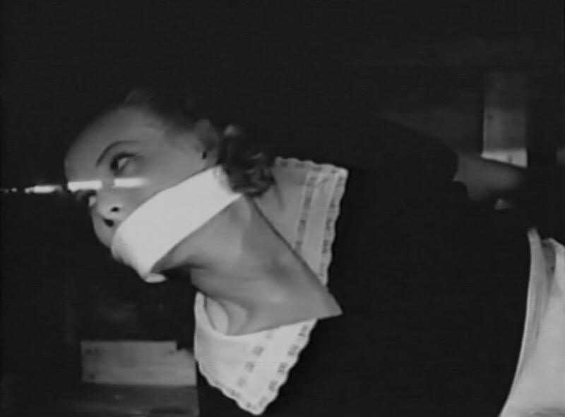 The Masked Marvel (1943) Screenshot 3