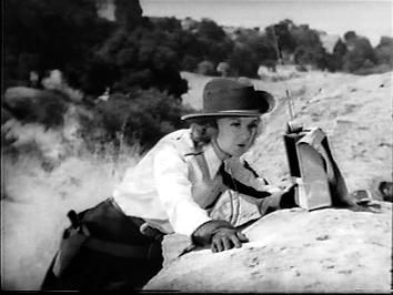 Raiders of Sunset Pass (1943) Screenshot 3