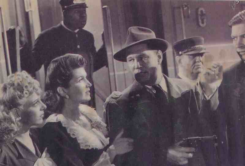 Spy Train (1943) Screenshot 2