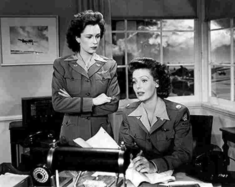 Ladies Courageous (1944) Screenshot 2