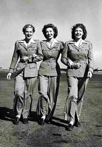 Ladies Courageous (1944) Screenshot 4