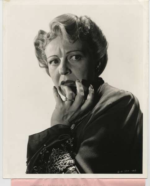 Address Unknown (1944) Screenshot 5