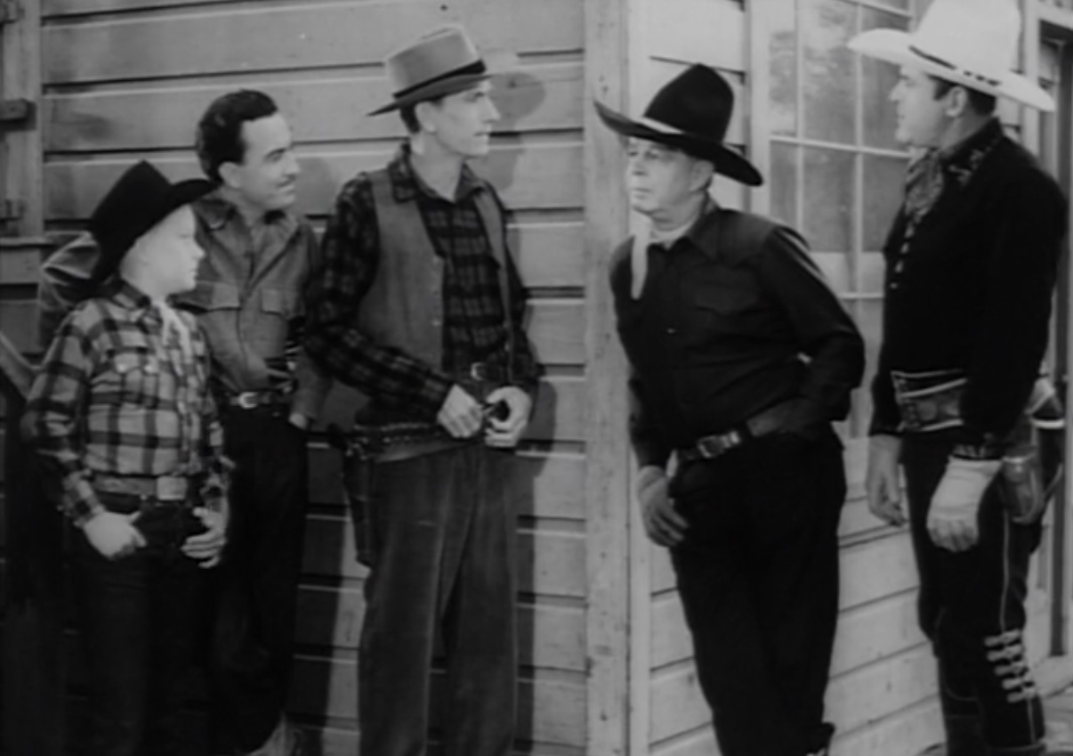 Arizona Whirlwind (1944) Screenshot 3
