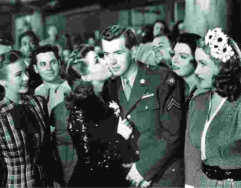 Hollywood Canteen (1944) Screenshot 4