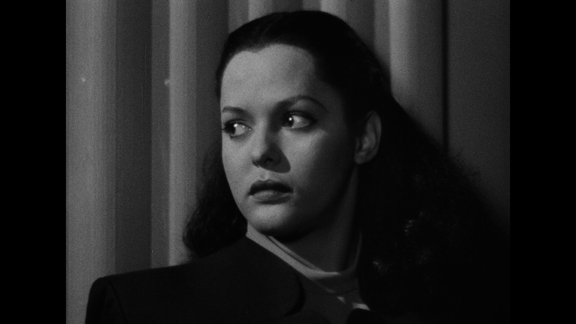 Jungle Woman (1944) Screenshot 4