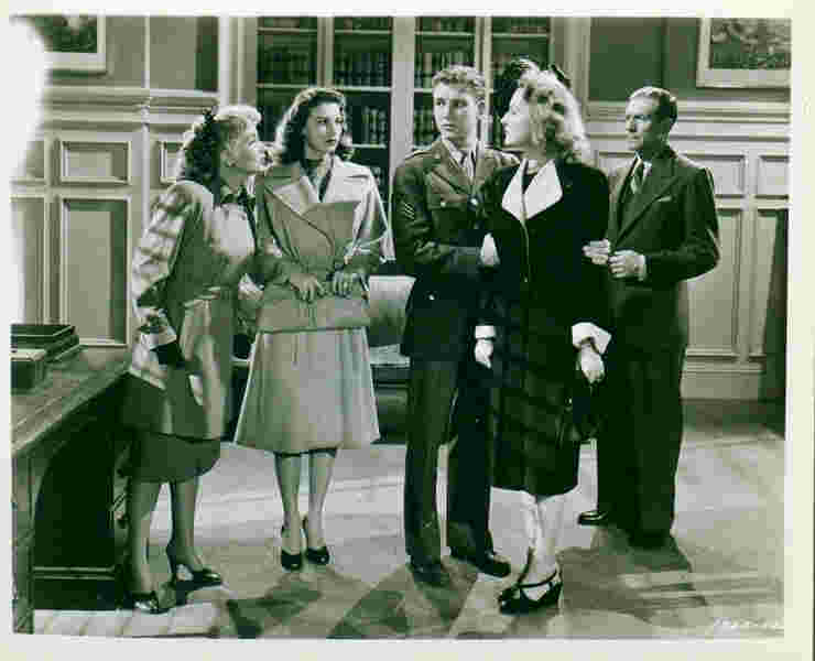 Maisie Goes to Reno (1944) Screenshot 1