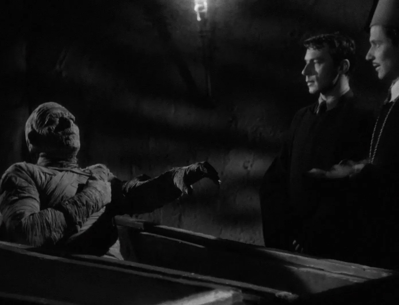 The Mummy's Curse (1944) Screenshot 2