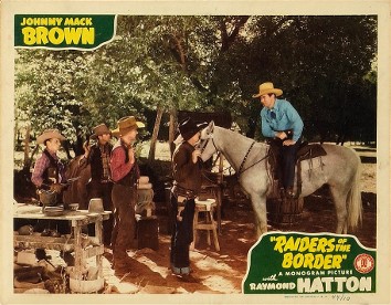 Raiders of the Border (1944) Screenshot 5