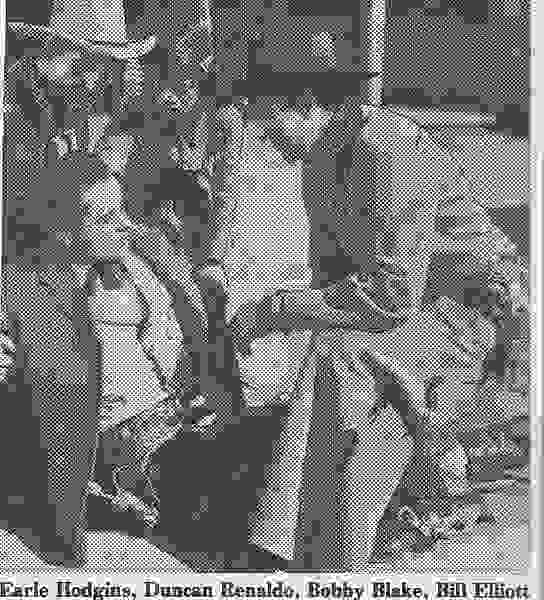 The San Antonio Kid (1944) Screenshot 4