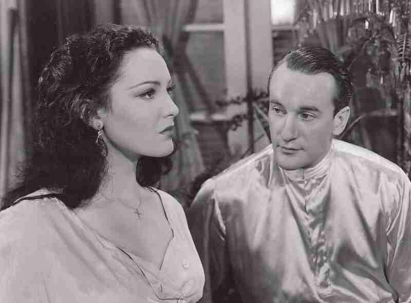 Summer Storm (1944) Screenshot 2
