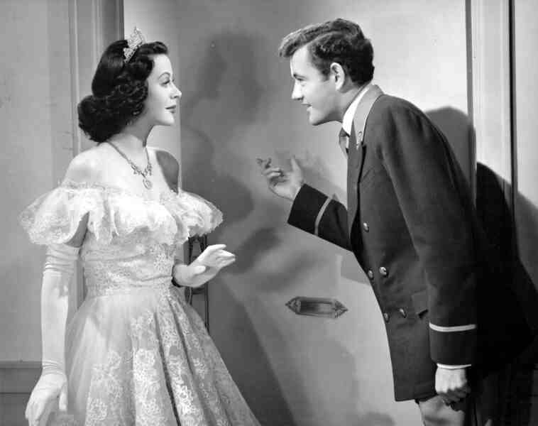Her Highness and the Bellboy (1945) Screenshot 3