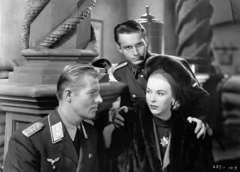 Hotel Berlin (1945) Screenshot 1