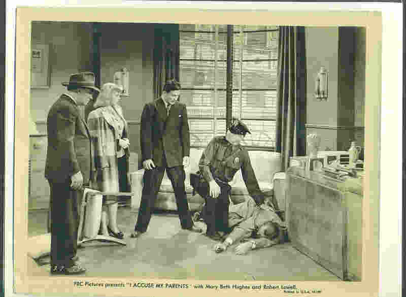I Accuse My Parents (1944) Screenshot 3