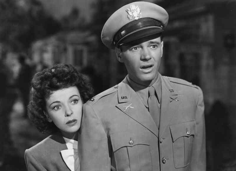 Pillow to Post (1945) Screenshot 4