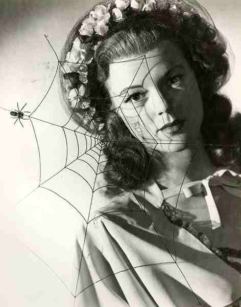 The Spider (1945) Screenshot 3