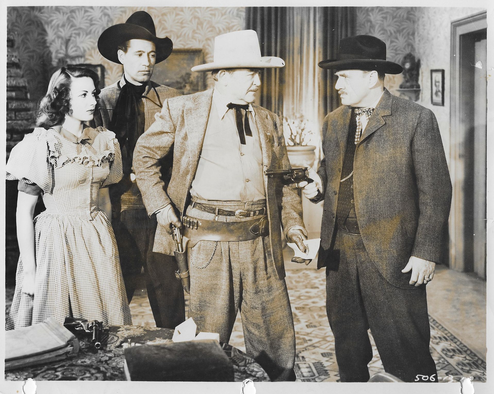 Three in the Saddle (1945) Screenshot 2
