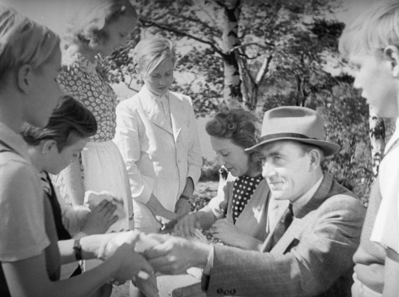 Wie sagen wir es unseren Kindern? (1949) Screenshot 1