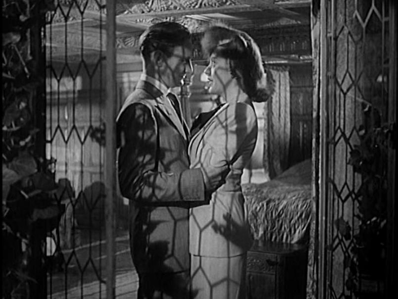 I See a Dark Stranger (1946) Screenshot 2