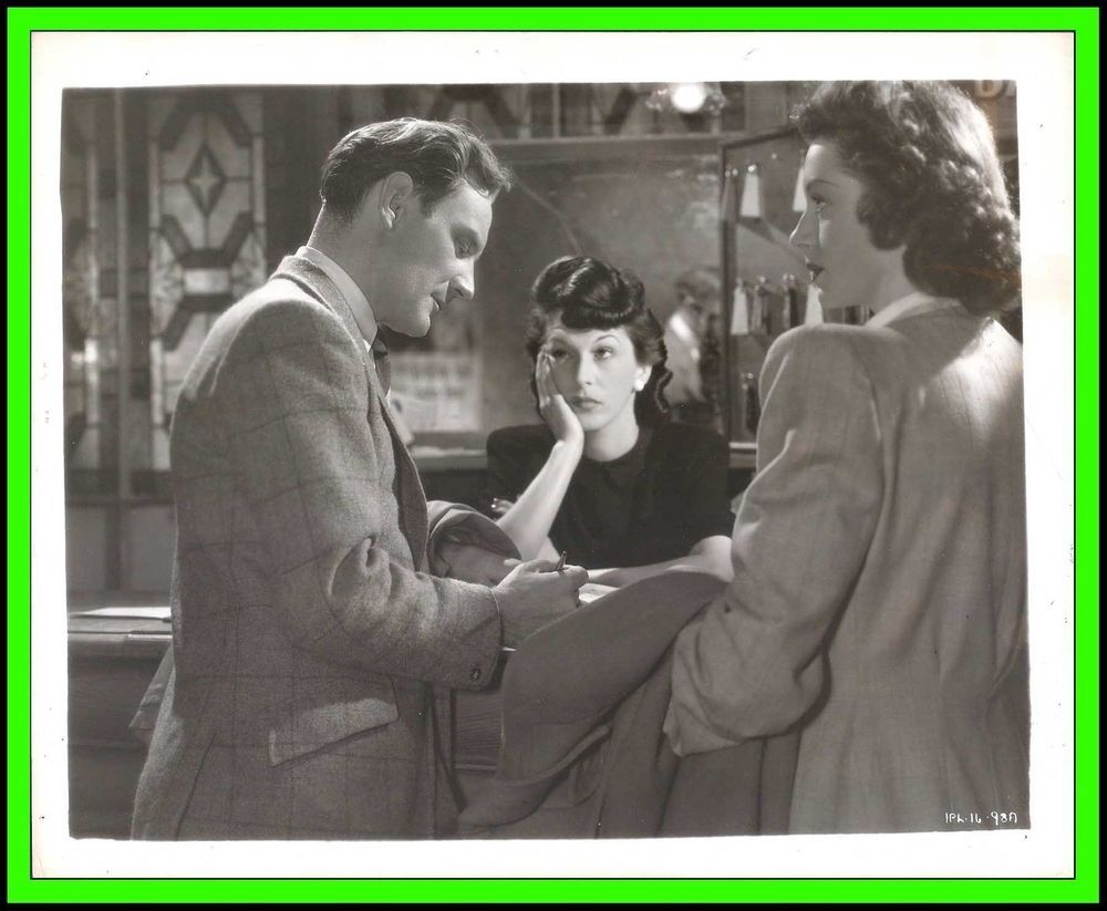I See a Dark Stranger (1946) Screenshot 3