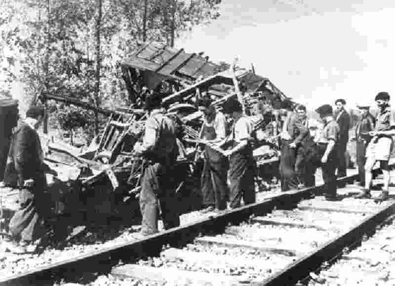 The Battle of the Rails (1946) Screenshot 2